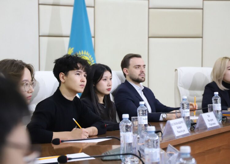 Астане состоялось заседание РОО «Ассамблея жастары» в поддержку проекта новой Конституции