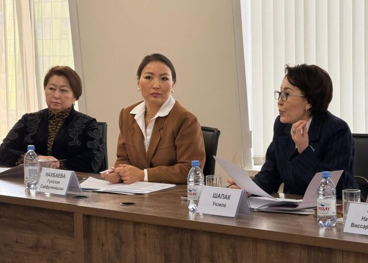 ЭКСПЕРТЫ ИНСТИТУТА ПАРЛАМЕНТАРИЗМА ВЫРАЗИЛИ ПОДДЕРЖКУ ПРОЕКТУ НОВОЙ КОНСТИТУЦИИ