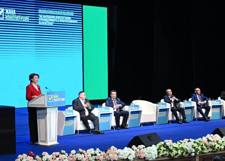 В Жетісу обсудили, как новая Конституция дает дополнительные гарантии развития образования, науки и инноваций