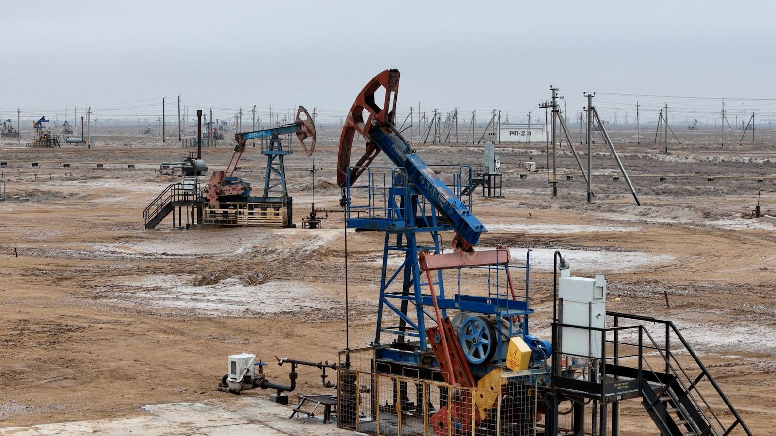 Нефтяники Мангистауской области поддерживают новую Конституцию