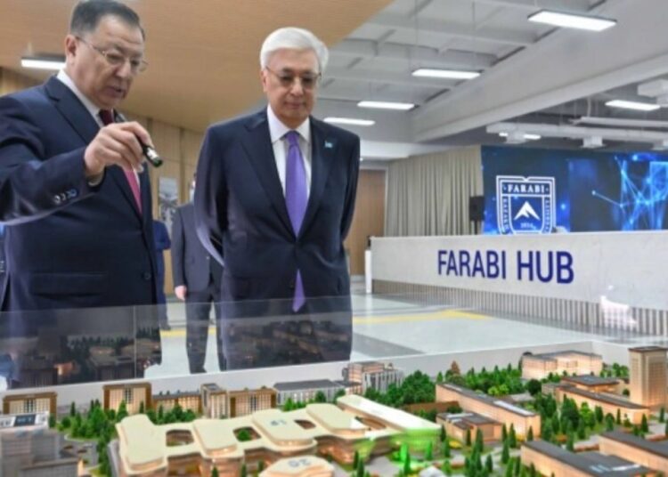 Глава государства посетил Казахский национальный университет имени аль-Фараби