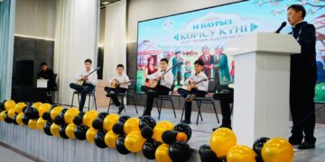 К барьеру: в Семее стартовал областной этап республиканского дебатного турнира