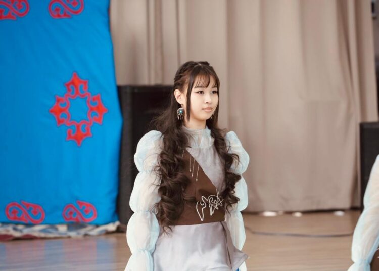 В Семее отметили День национальной одежды в колледже бизнеса и сервиса