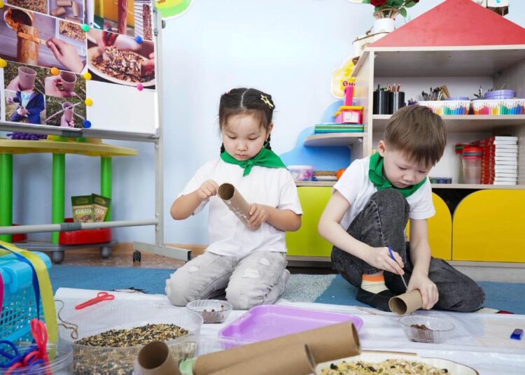 Цветы жизни: как в детском саду «Өрлеу» поддержали акцию «Таза Қазақстан»