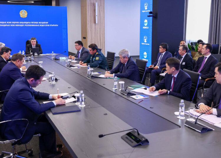 Готовность к паводкам: Олжас Бектенов провел заседание Республиканского оперативного штаба по ликвидации ЧС