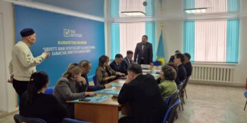 Жители и трудовые коллективы Жарминского района объединились в поддержку новой Конституции