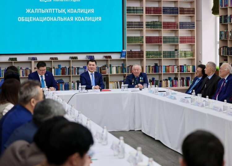 Творческая интеллигенция области Абай — за Новую Конституцию