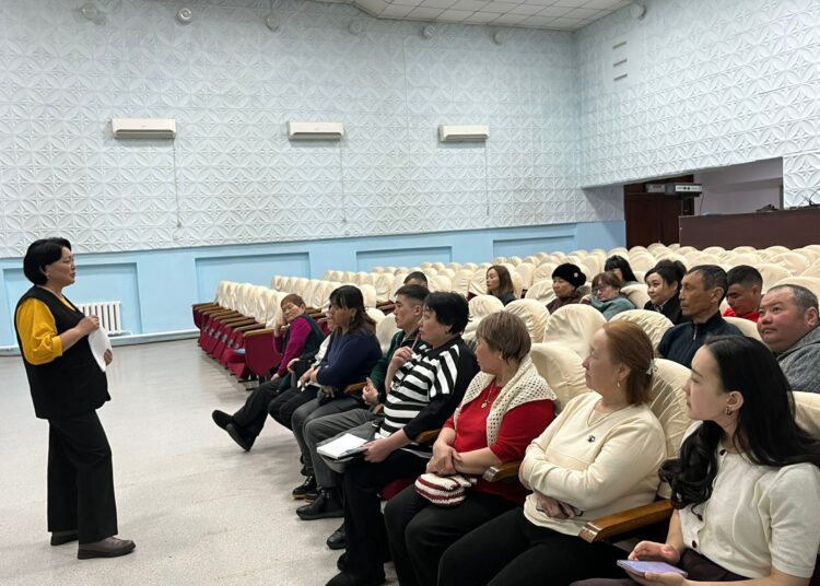 В районах области Абай продолжаются семинары для независимых наблюдателей