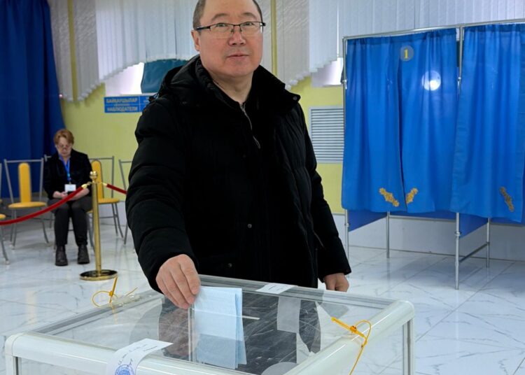 Сотрудники Национального ядерного центра приняли участие в референдуме