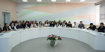 Распознать радикализацию заранее: в Семее прошёл практический семинар для педагогов