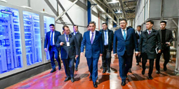 Олжас Бектенов проверил исполнение поставленных Президентом задач по реализации индустриальных и социальных проектов в области Абай