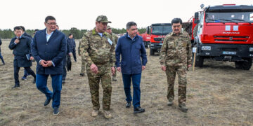 Олжас Бектенов проверил готовность системы раннего обнаружения лесных пожаров и оснащенность «Семей орманы»