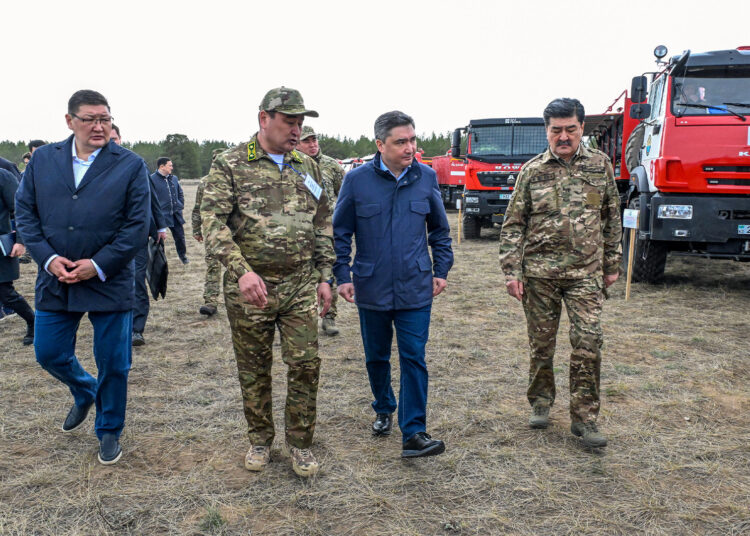 Олжас Бектенов проверил готовность системы раннего обнаружения лесных пожаров и оснащенность «Семей орманы»