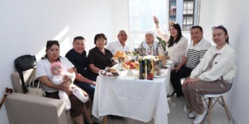 МОЛОДЫЕ УЧЕНЫЕ ЗАСЕЛИЛИСЬ В КВАРТИРЫ, ВРУЧЕННЫЕ ПРЕЗИДЕНТОМ