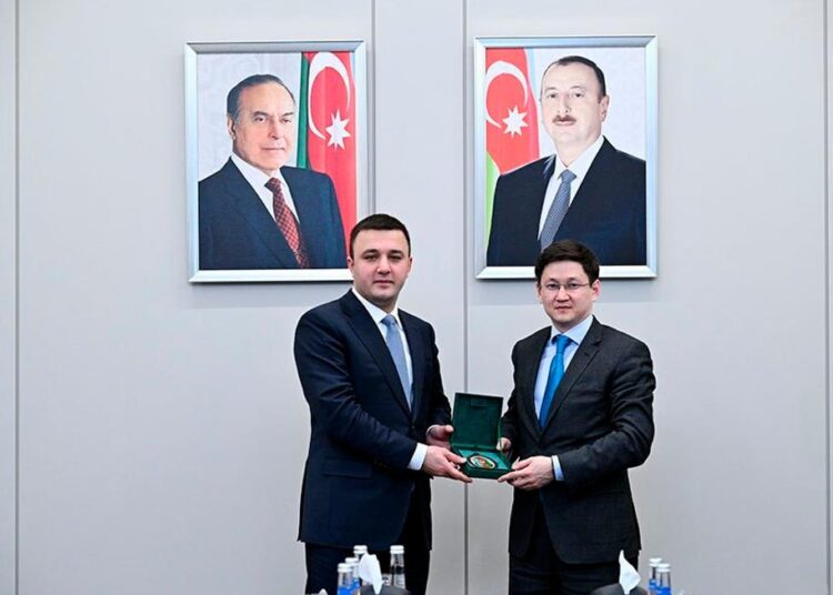 Заместитель министра обороны Казахстана по цифровизации совершил визит в Баку