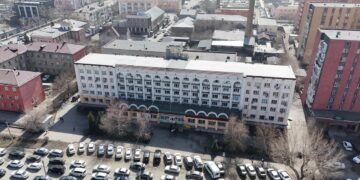 В больницах Семея расширяют помощь и внедряют госпитальную фармацию