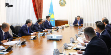 Олжас Бектенов поручил пересмотреть подходы к развитию легкой промышленности