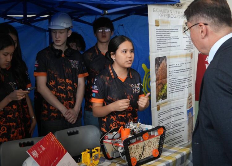 В Семее стартовал республиканский турнир «Daryn Robotics Cup – 2026»