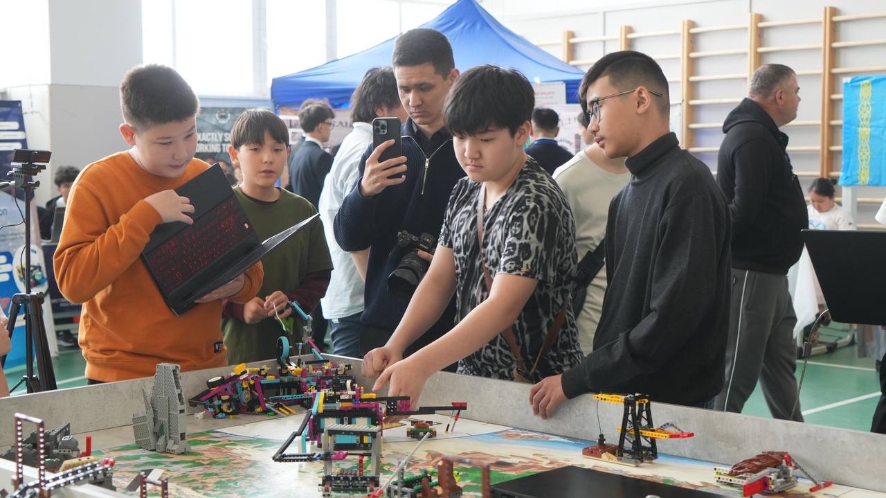 В Семее стартовал республиканский турнир «Daryn Robotics Cup – 2026»