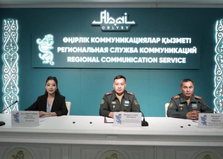 В области Абай в этом году на военные сборы призовут 825 граждан