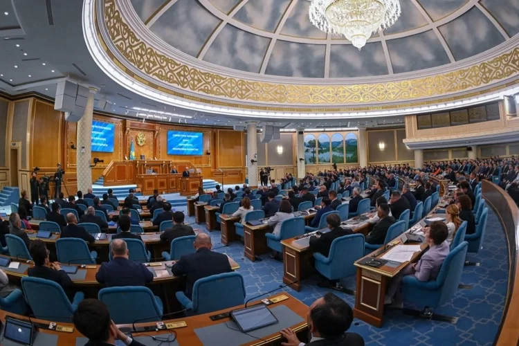 Токаев призвал Курултай ускорить адаптацию законодательства к цифровой эпохе