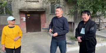 Партия «AMANAT» помогла решить многолетнюю проблему жителей многоэтажки в Семее