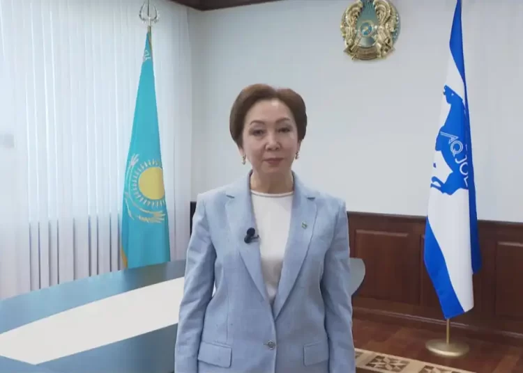 Партия «Ак жол» поздравила казахстанцев со вступлением в силу Новой Конституции