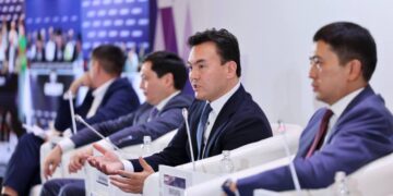 В партии «Әділет» обсудили, как сократить разрыв между городом и селом