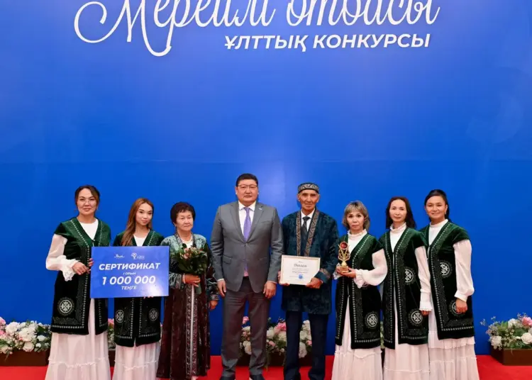 В области Абай наградили победителей конкурса «Мерейлі отбасы»