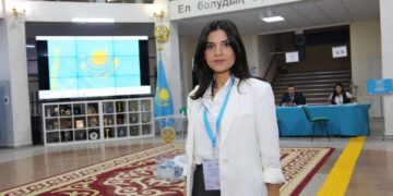 Казахстан задает стандарты: как проходит голосование глазами международных наблюдателей
